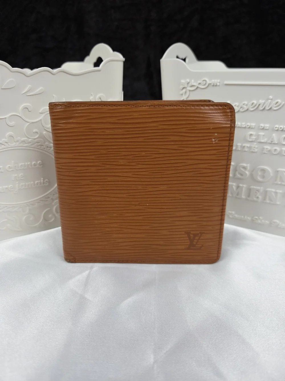 Authentic Louis Vuitton Epi Bifold Wallet Kenyan Fawn Brown Vintage Made in Fran